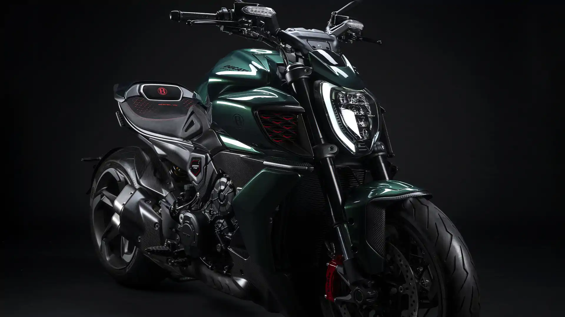 Banniere Ducati Diavel for Bentley