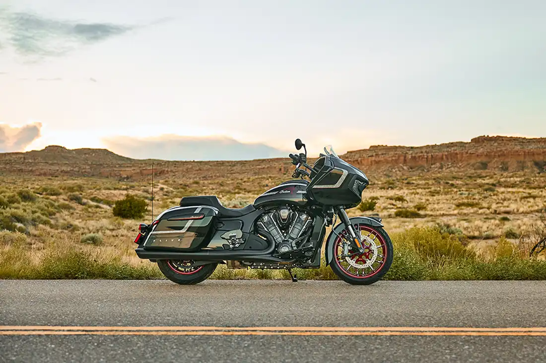 Banniere Indian Roadmaster Elite