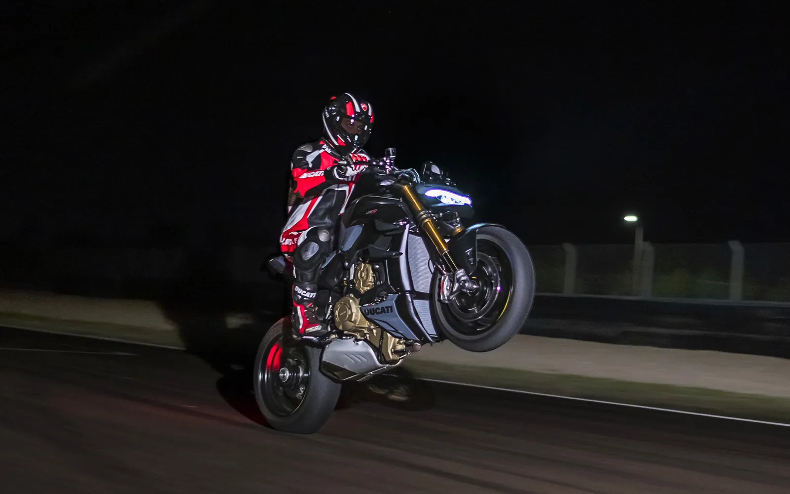 Banniere Ducati Streetfighter V4