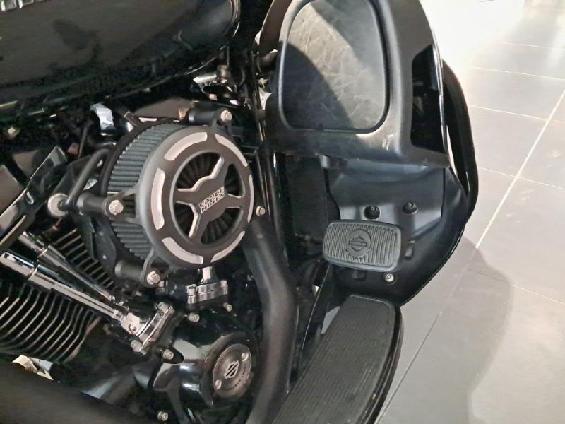 Image HARLEY-DAVIDSON Road Glide Limited Road Glide Limited Black Pearl Edition 1868 Couleur