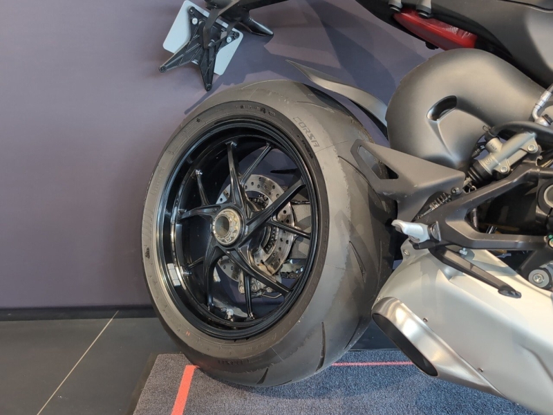 Image DUCATI Streetfighter 1103 Streetfighter V4 2024