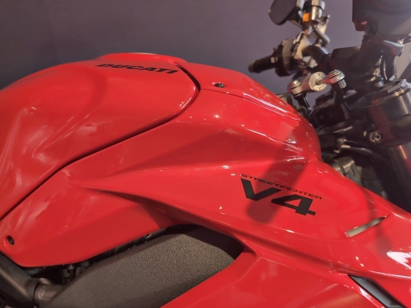 Image DUCATI Streetfighter 1103 Streetfighter V4 2024