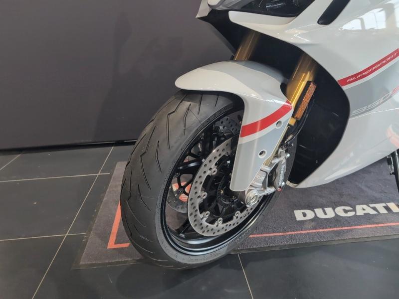 Image DUCATI SuperSport SuperSport 950 S A2 à partir de 203 ? de loyers en LOA